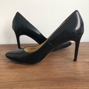 Black Cole Han Almond Toe Pumps Sz 7